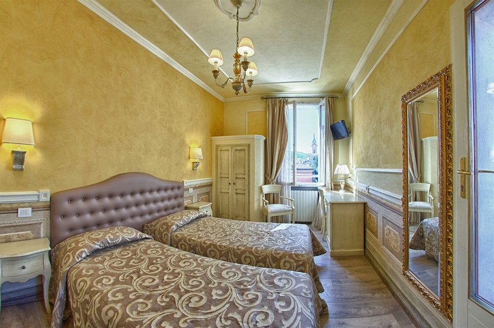 Hotel Pedrini Bologna Bagian luar foto