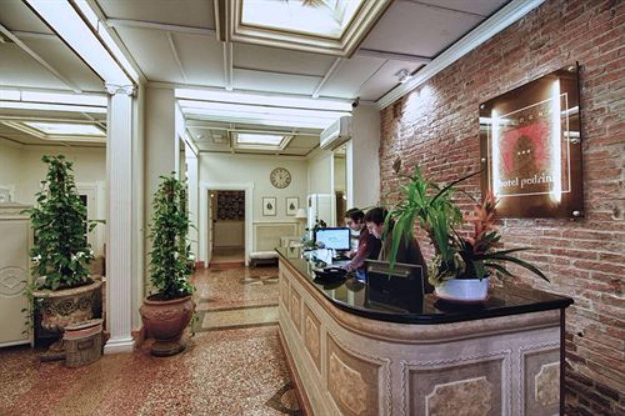 Hotel Pedrini Bologna Bagian luar foto