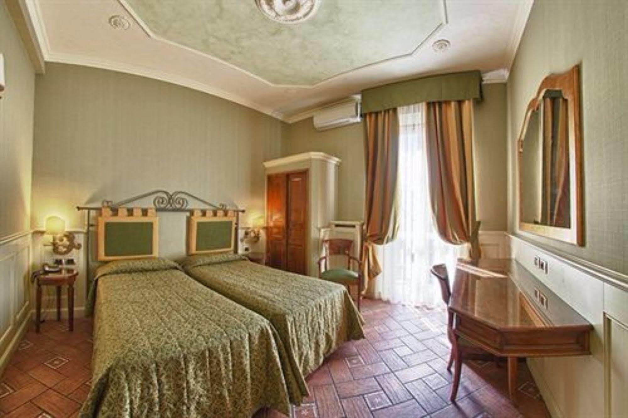 Hotel Pedrini Bologna Bagian luar foto